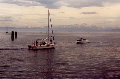 segeln vor den Bergen